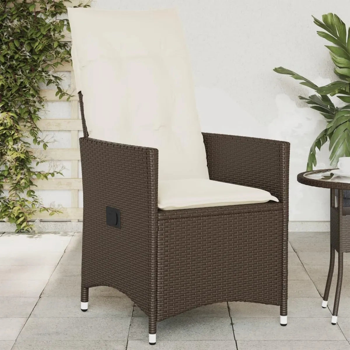 Chaise longue de jardin en rotin synthétique avec coussins imperméables - Brun